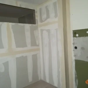 predelenie bytu sadrokartonovou prieckou (3)